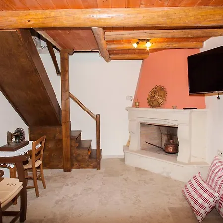 Ariadne Traditional Villa *